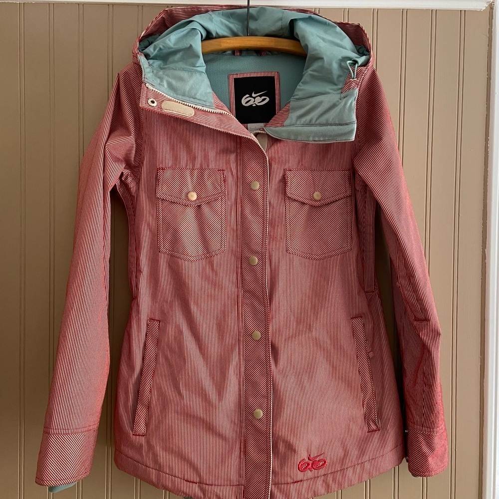 Nike 6.0 Red & White Striped Snowboard Winter Jacket Womenβs Size Small